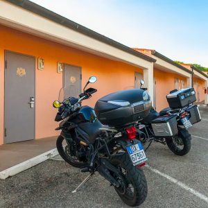 Autohotel roma moto parcheggiate